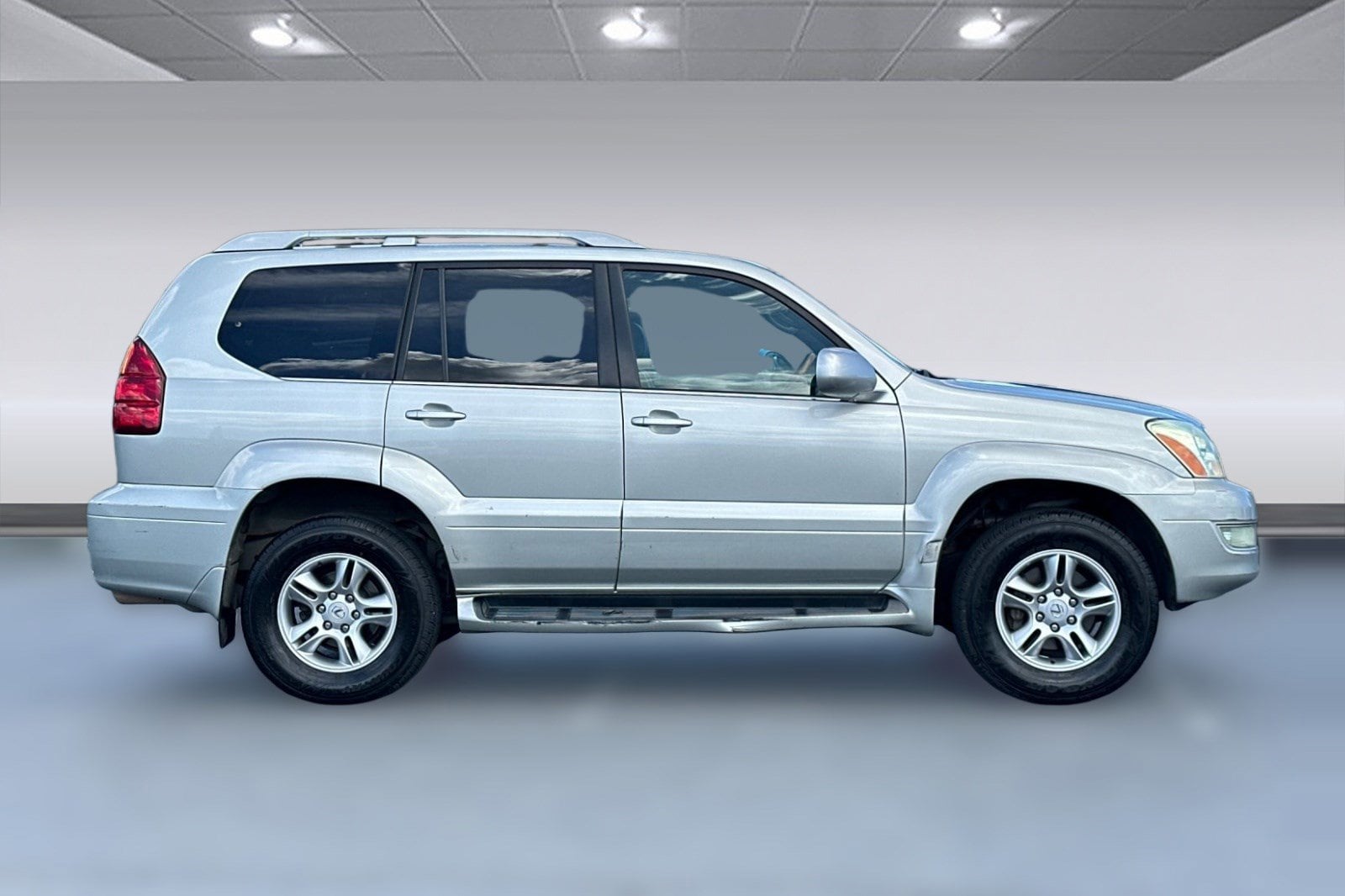 2004 LEXUS GX 470 4dr SUV 4WD photo 3