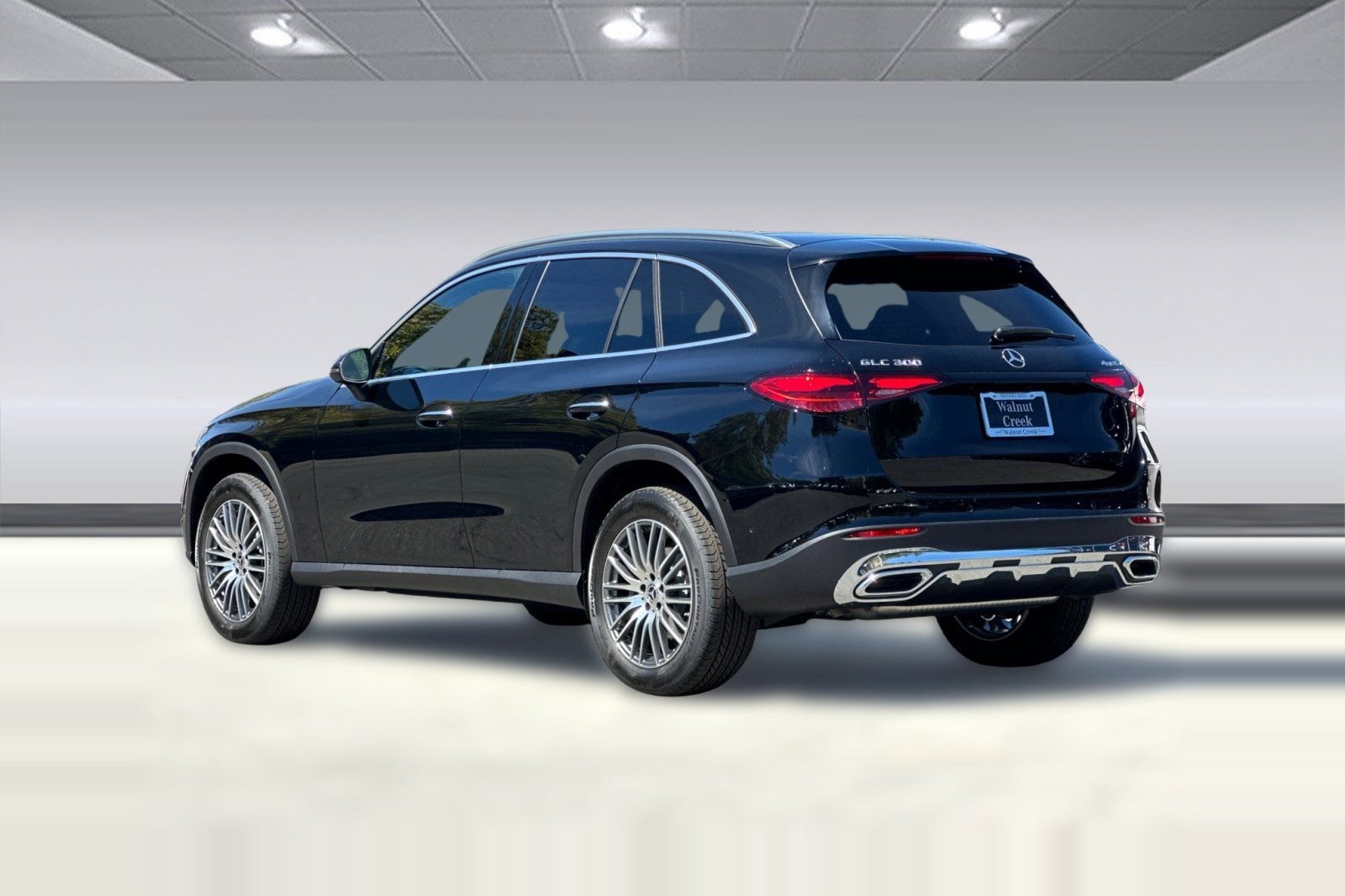 2026 Mercedes-Benz GLC 300 4MATIC SUV photo 2