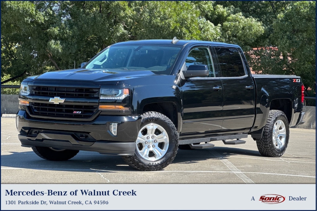 Used 2018 Chevrolet Silverado 1500 4WD Crew Cab 143.5" LT w/2LT Truck Crew Cab