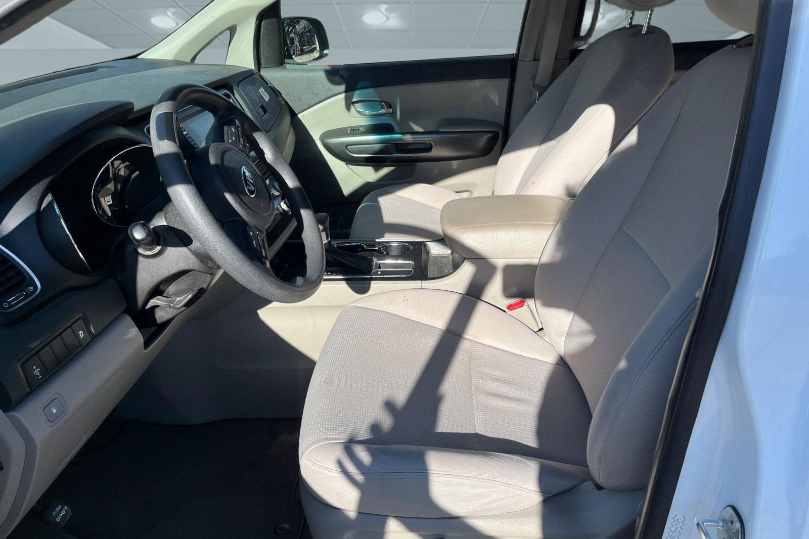 Used 2021 Kia Sedona LX FWD Van Passenger Van