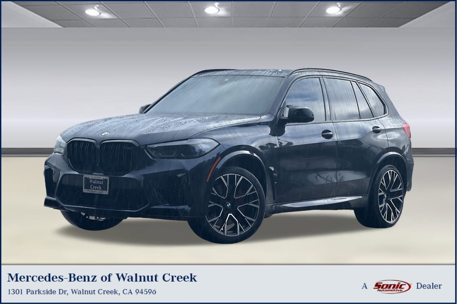 2022 BMW X5 M Base's photo