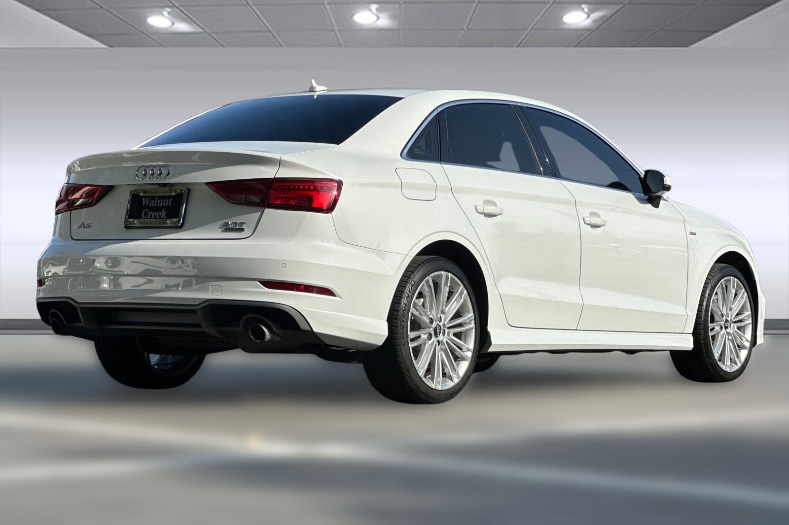 2017 Audi A3 2.0 TFSI Premium Plus Quattro photo 3