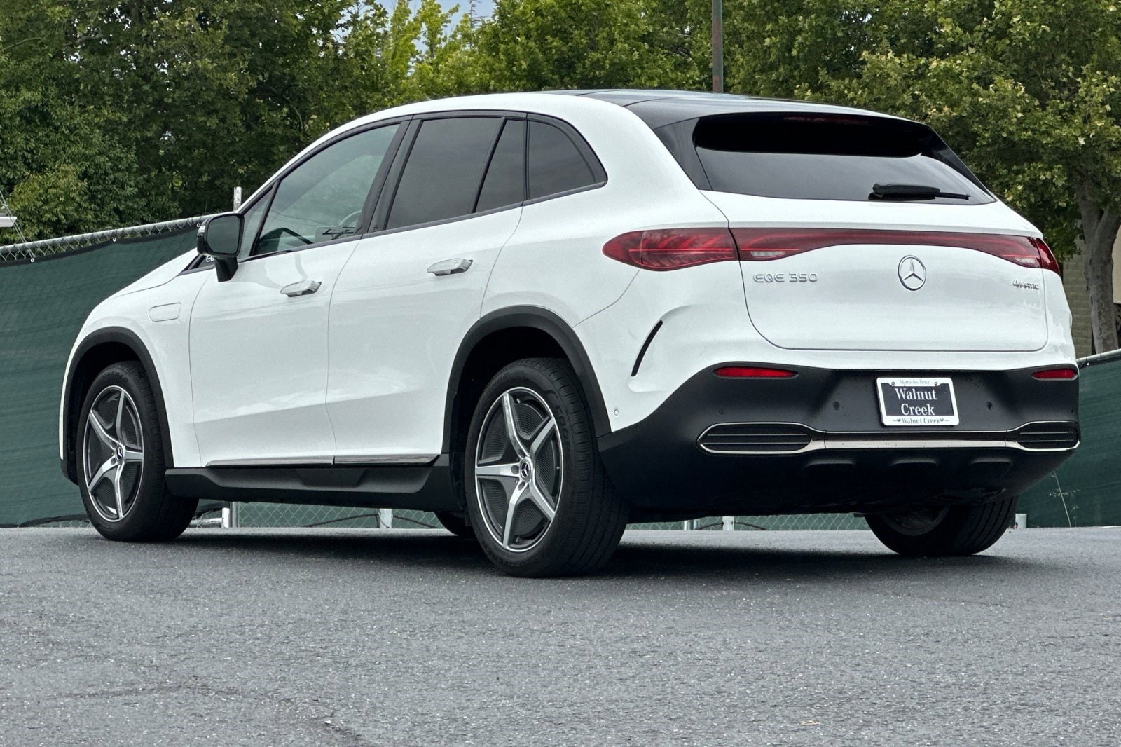 2024 Mercedes-Benz EQE 350 4MATIC SUV photo 2