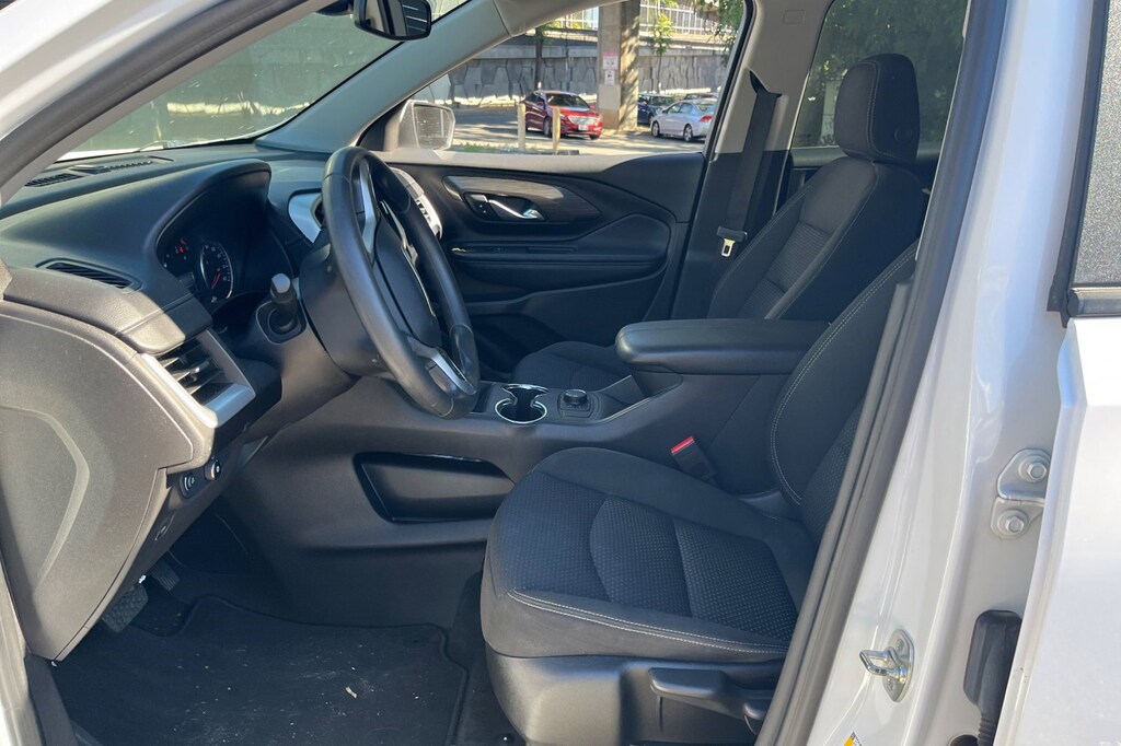 Used 2024 GMC Terrain FWD 4dr SLE SUV