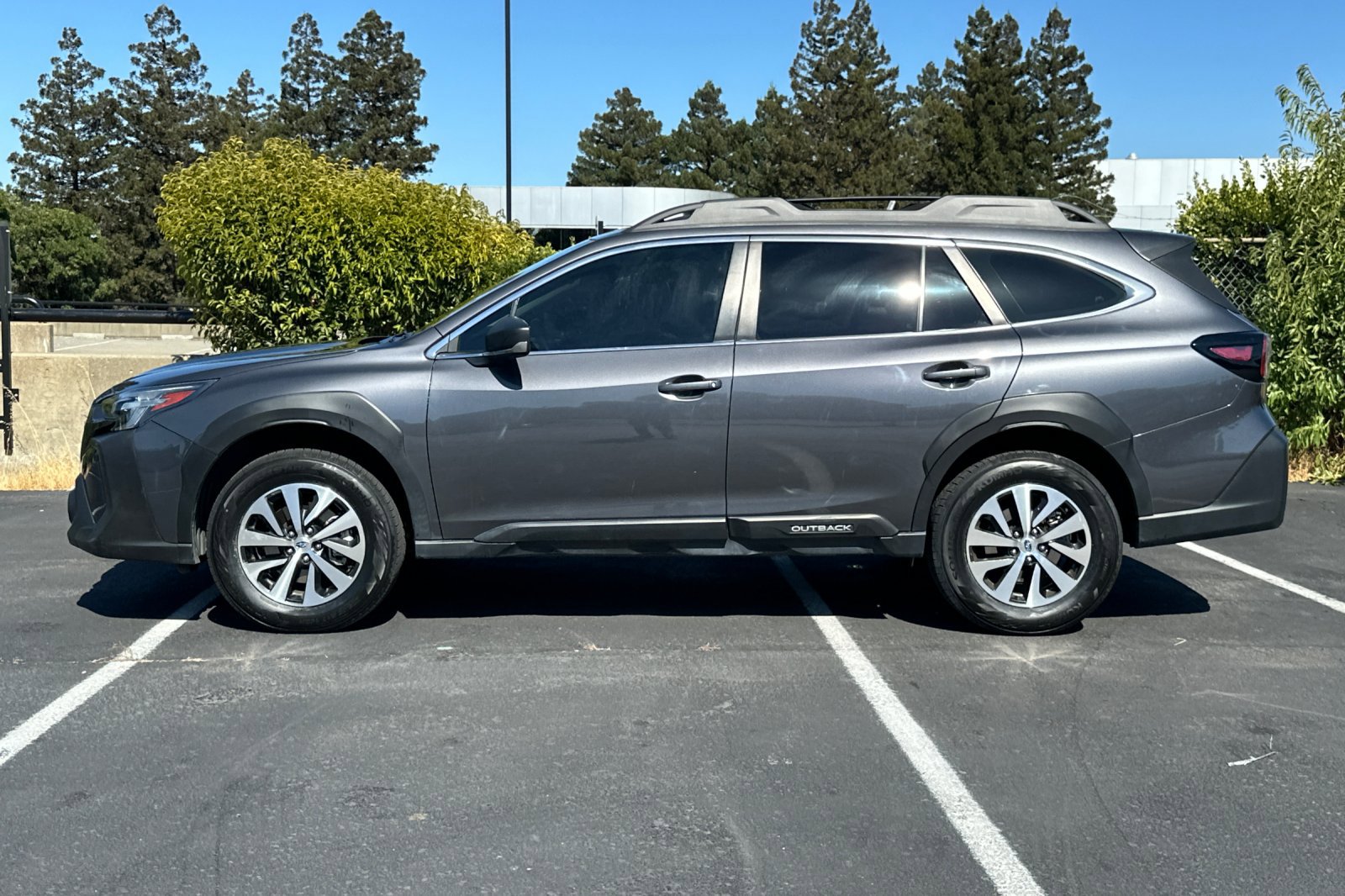 2023 Subaru Outback Base photo 2