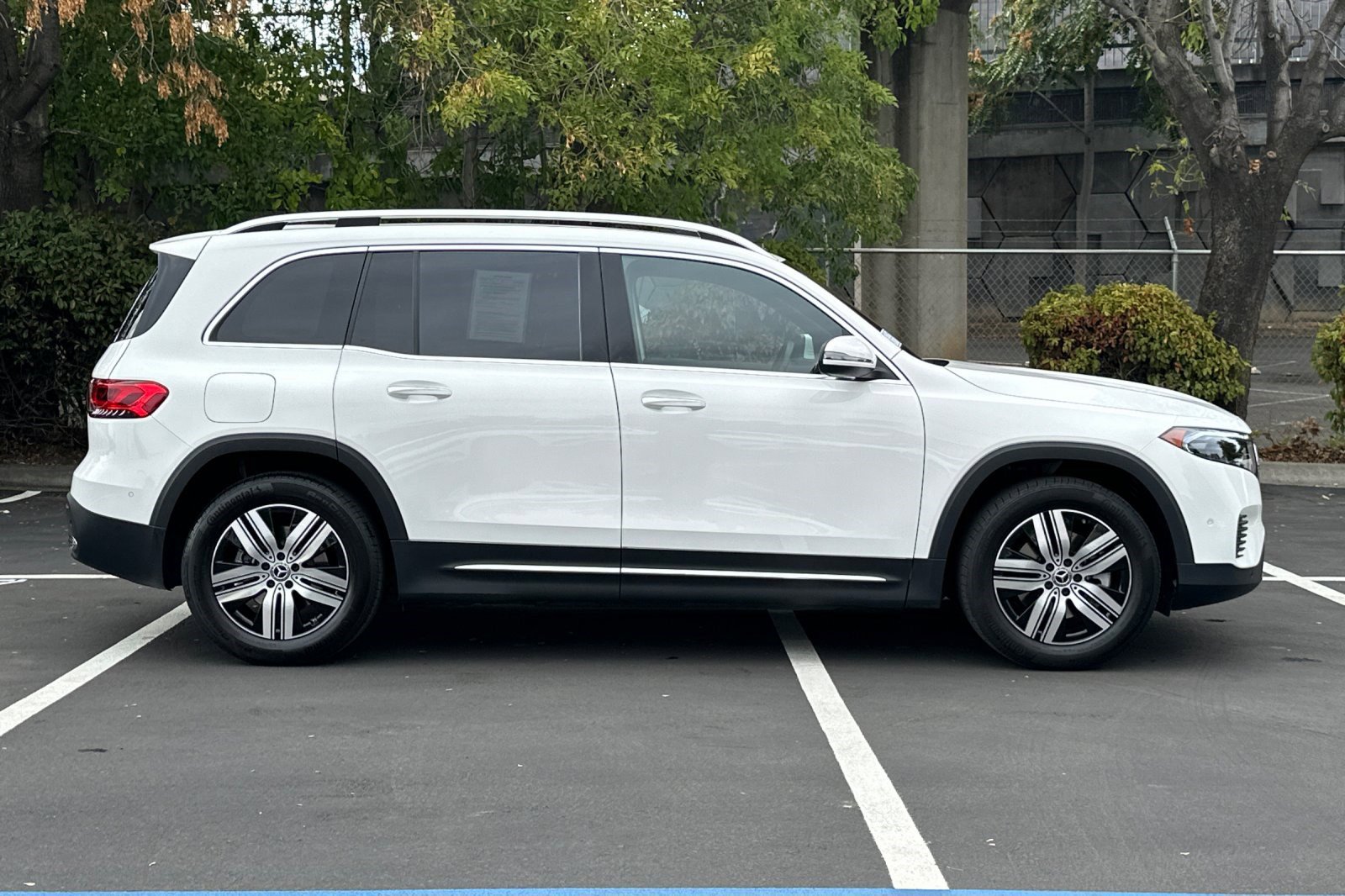 2023 Mercedes Benz EQB photo 2