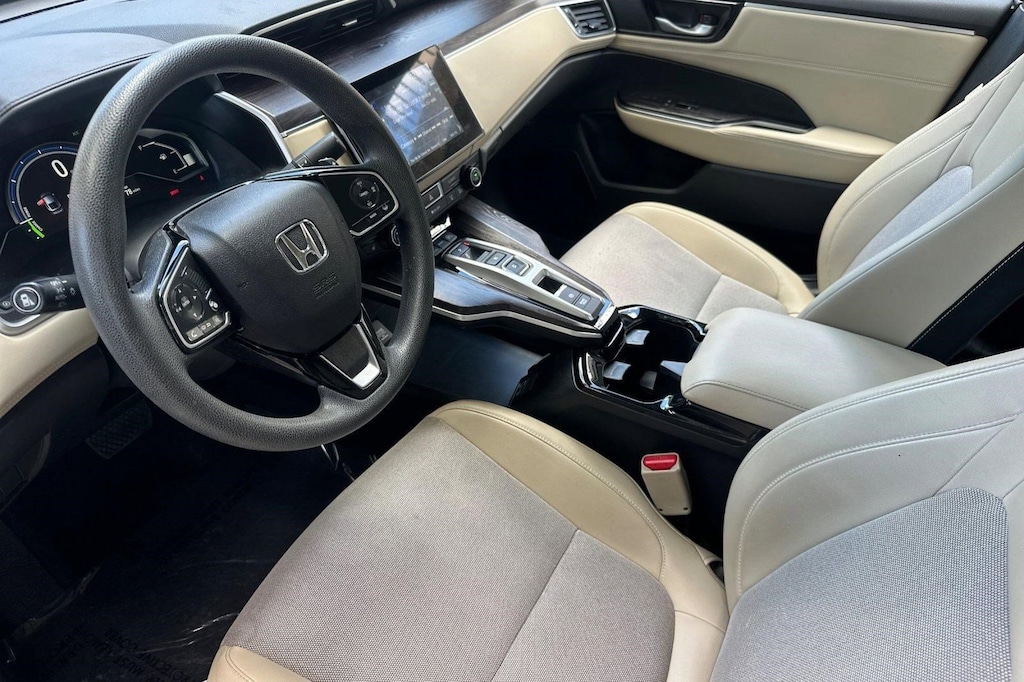 Used 2018 Honda Clarity Plug-In Hybrid Coupe Sedan