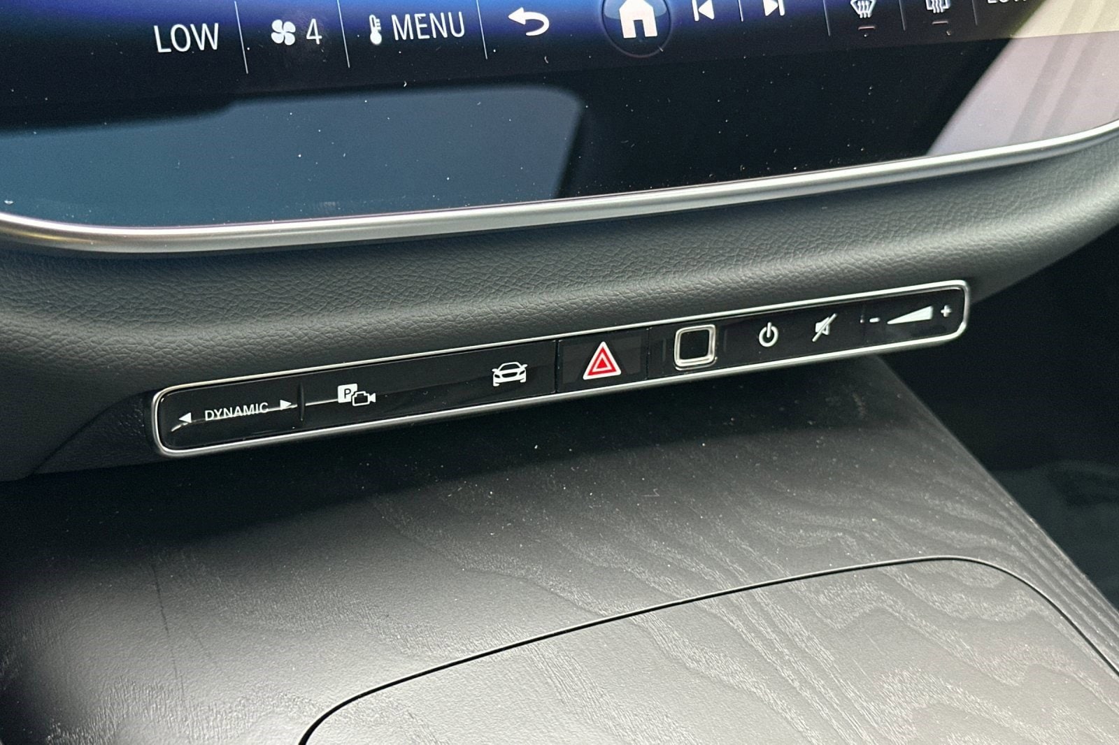 2026 Mercedes-Benz E-Class E350 - Photo 25