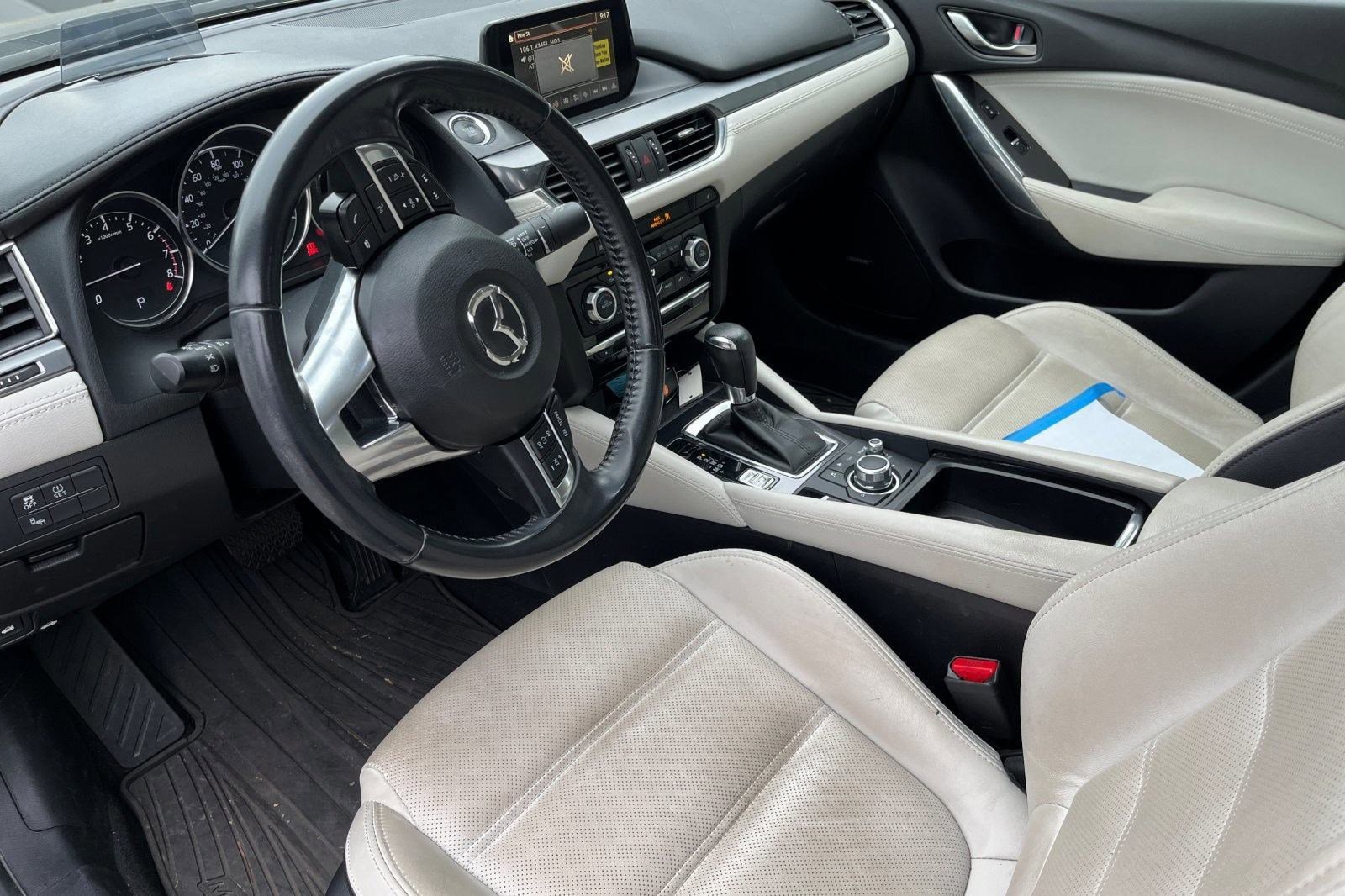 2016 Mazda Mazda6 Grand Touring photo 2