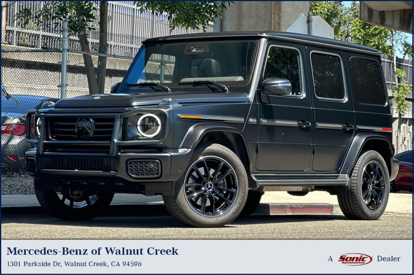2025 Mercedes-Benz G-Class G 550's photo