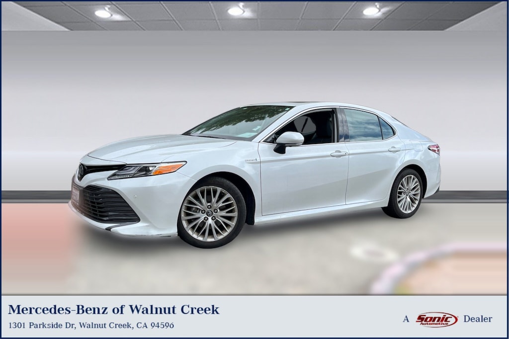 Used 2020 Toyota Camry Hybrid XLE CVT Sedan