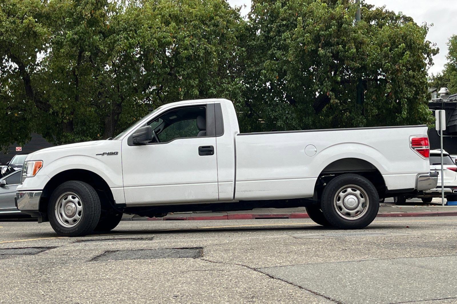 2013 Ford F-150 XL photo 2
