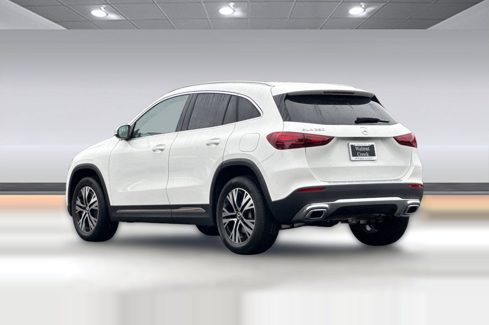 2026 Mercedes-Benz GLA 250 SUV photo 2