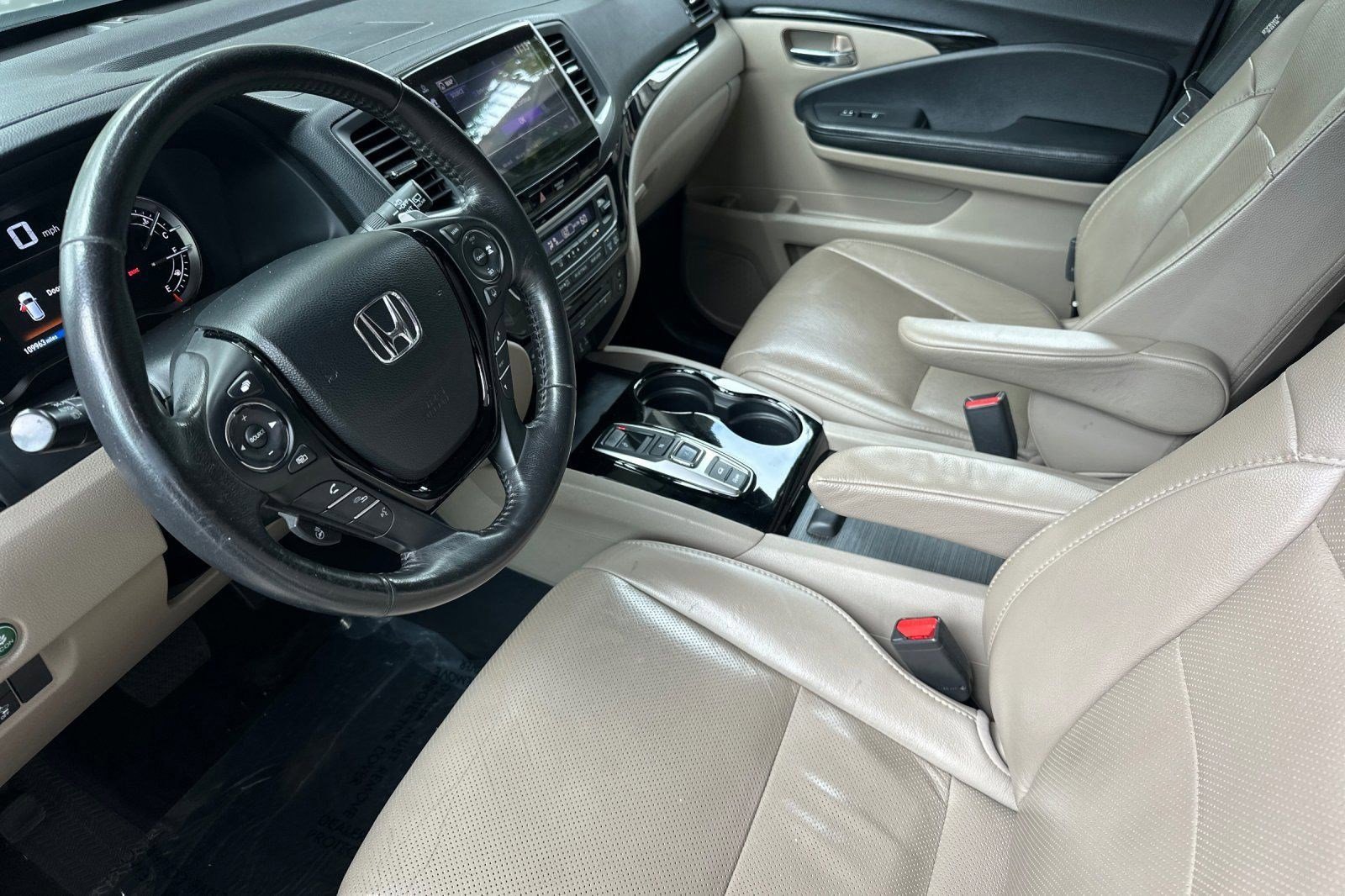 2018 Honda Pilot Elite photo 4