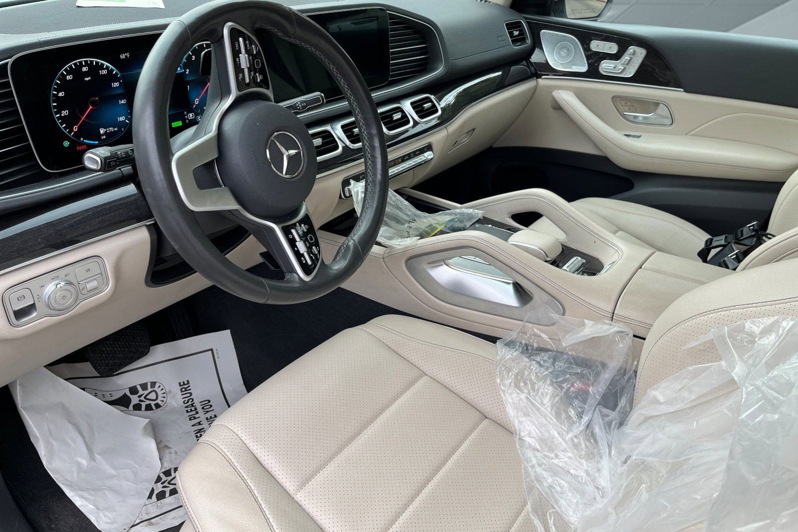 2020 Mercedes Benz GLS 450 4MATIC photo 3