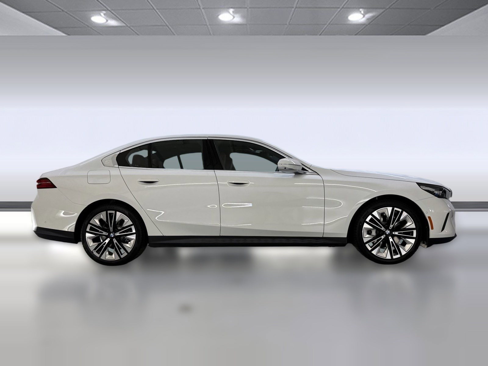 2026 BMW 530i photo 6