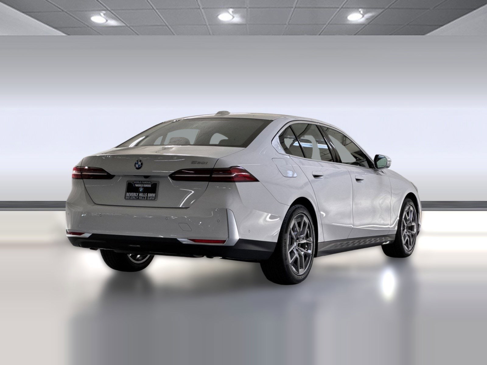 2026 BMW 530i photo 3