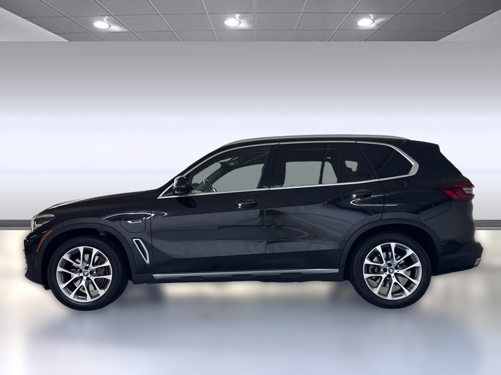 2023 Bmw X5 xDrive45e photo 2
