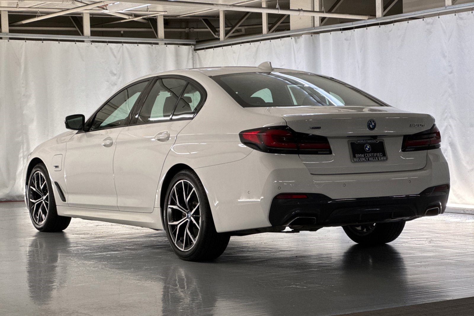 2023 Bmw 530e xDrive photo 3