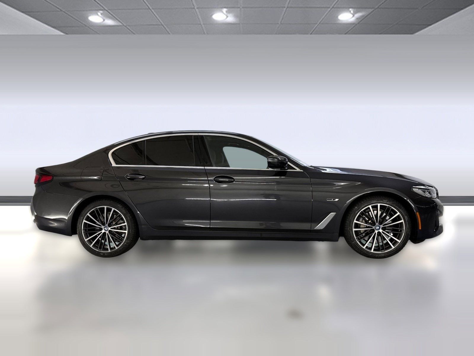 2023 BMW 530e photo 6