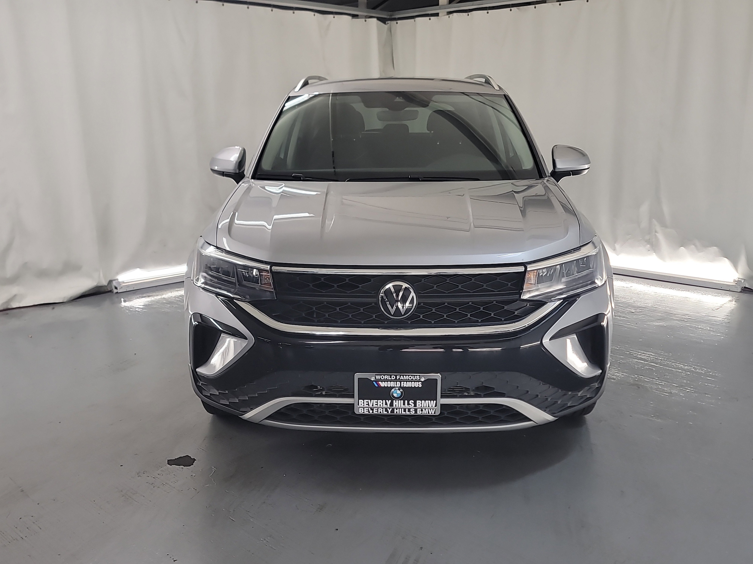 Used 2024 Volkswagen Taos SE with VIN 3VVSX7B26RM059805 for sale in Los Angeles, CA