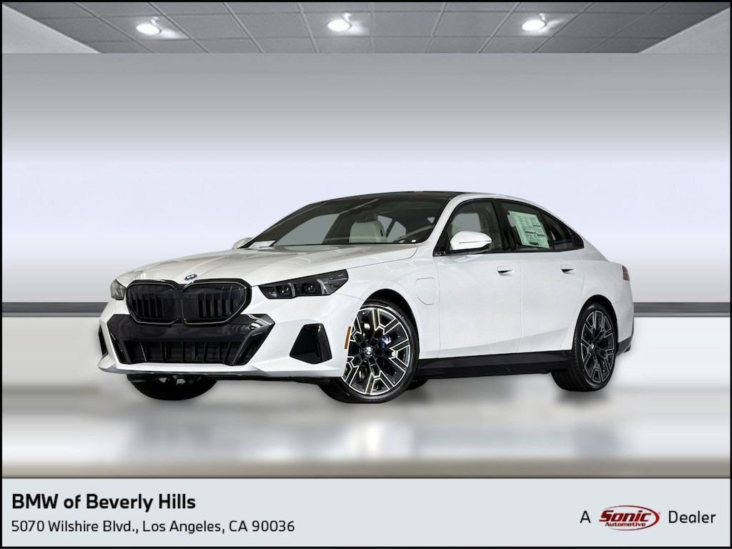 New 2027 BMW 550e xDrive Sedan