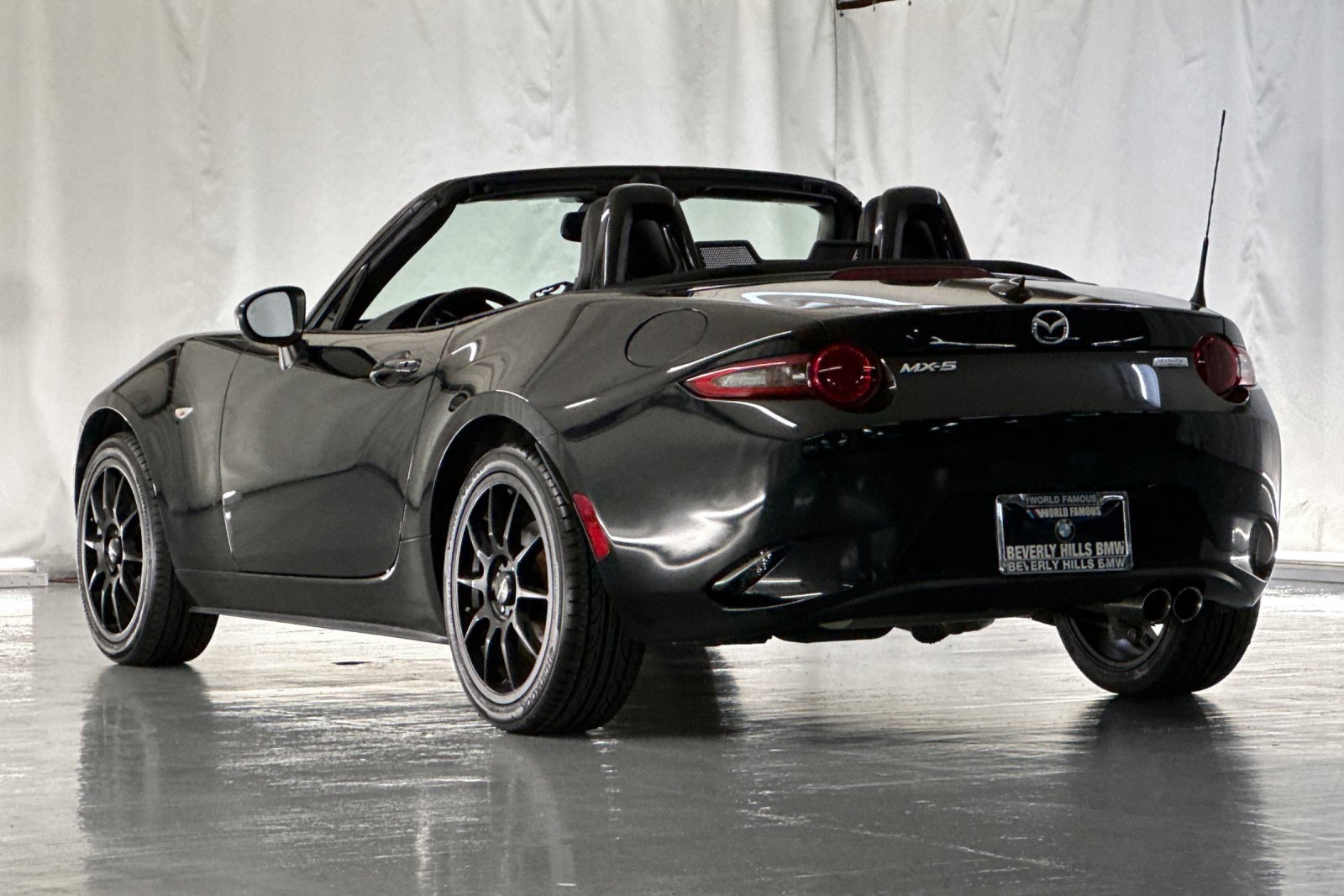 2016 Mazda MX-5 Miata Miata Grand Touring photo 3