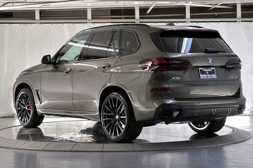 New 2026 BMW X5 sDrive40i SUV