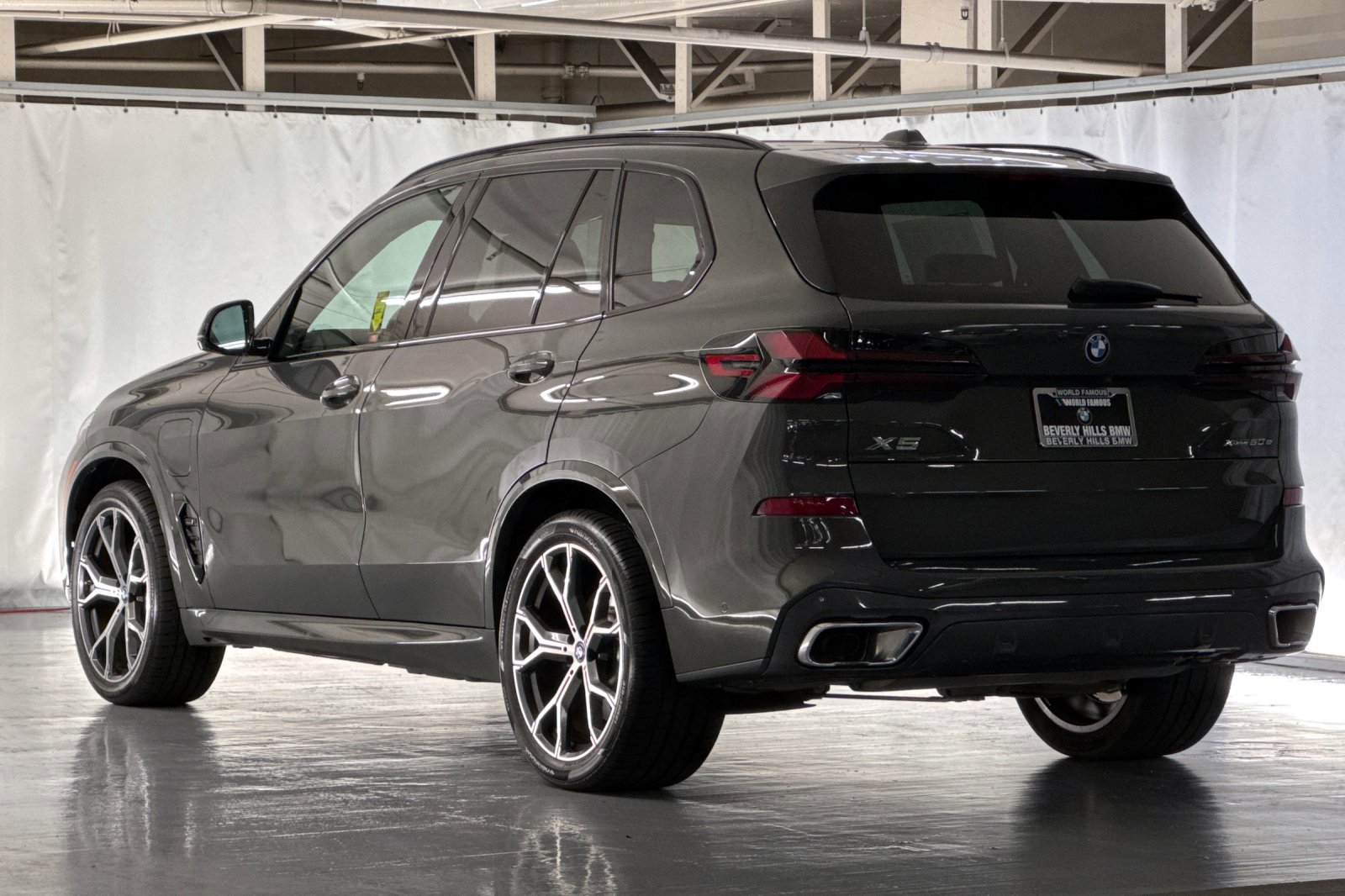 2024 Bmw X5 M photo 3