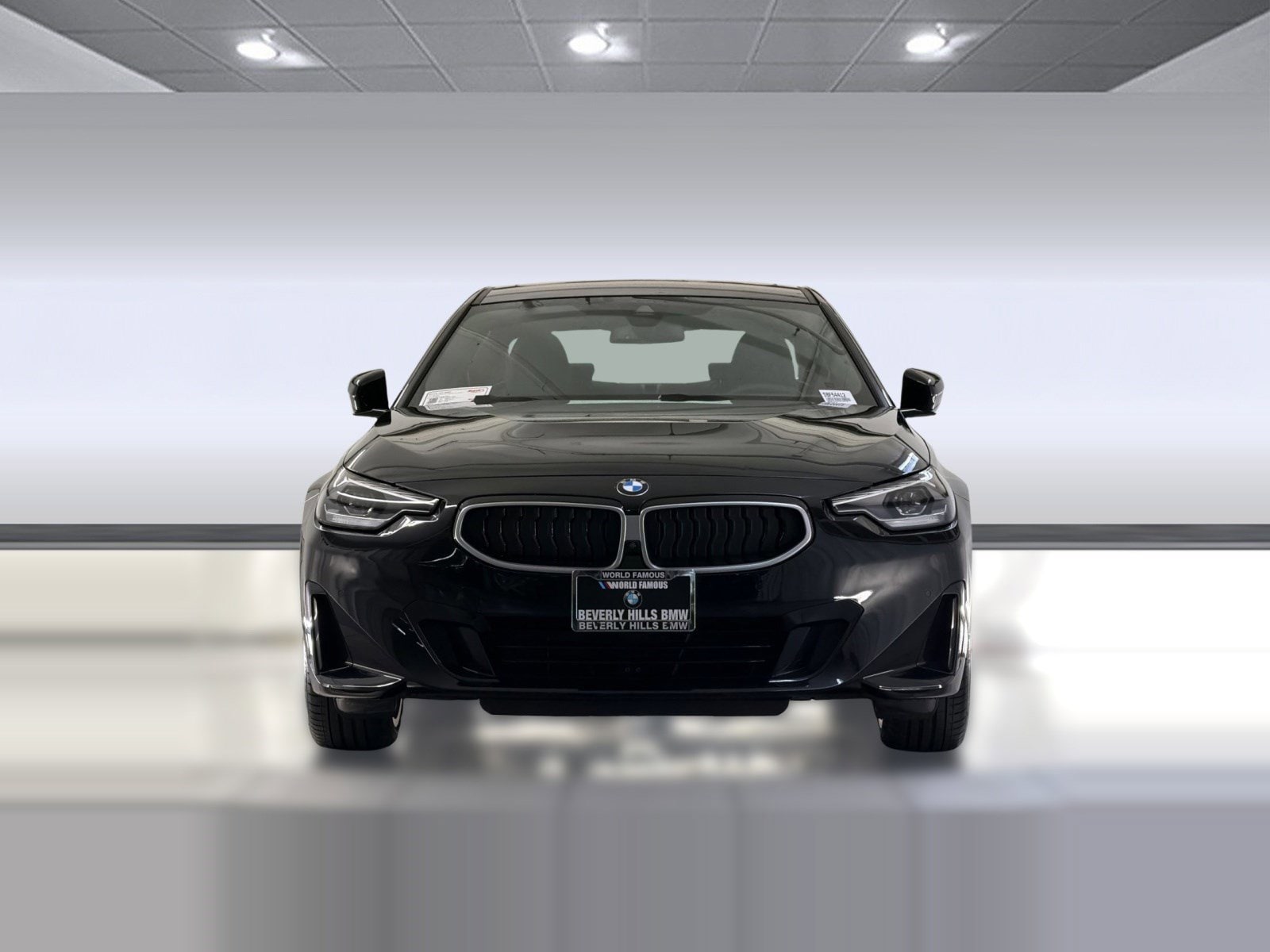 2025 BMW 230i photo 4