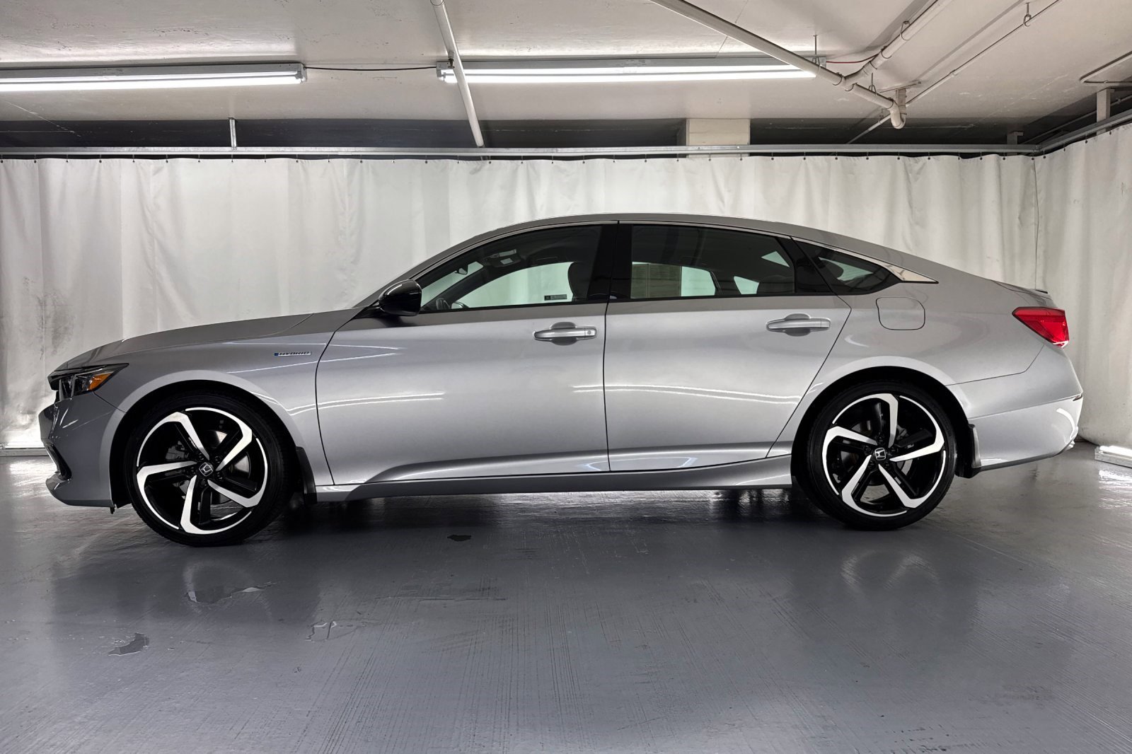 2022 Honda Accord Hybrid Sport photo 2