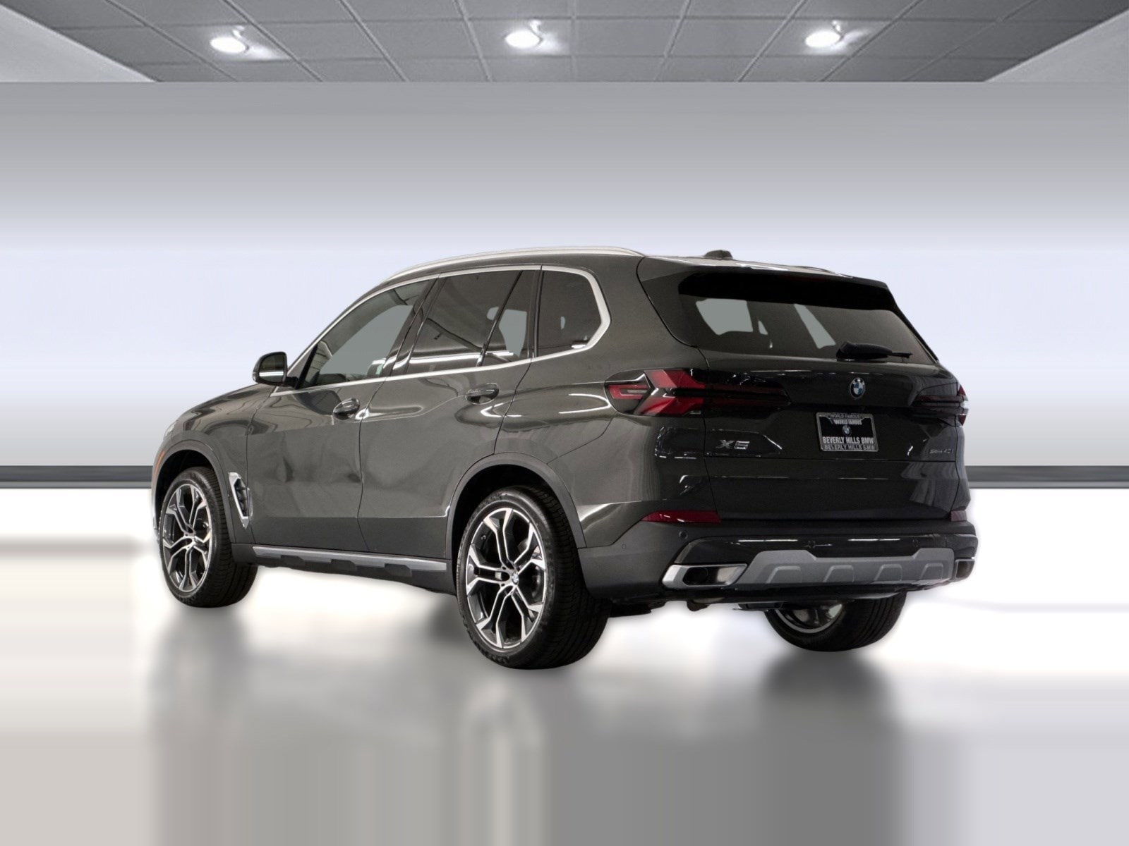 2026 BMW X5 sDrive40i photo 2