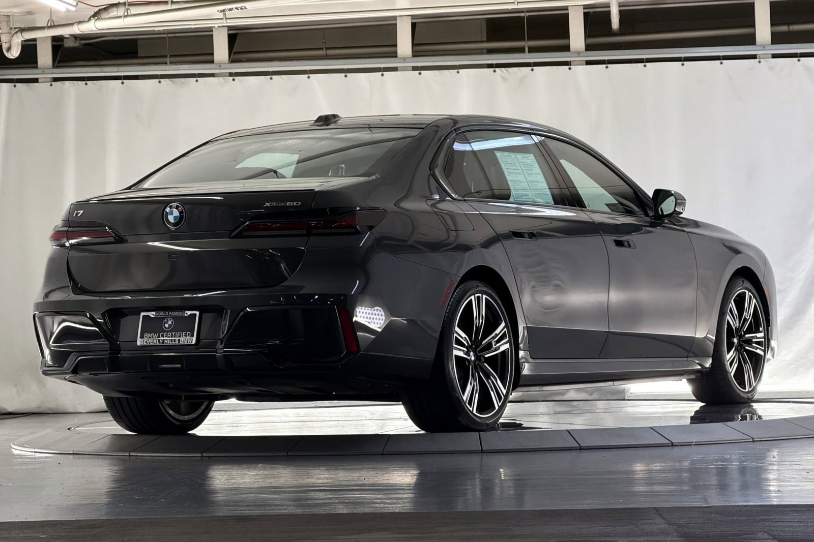 2023 BMW i7 photo 3