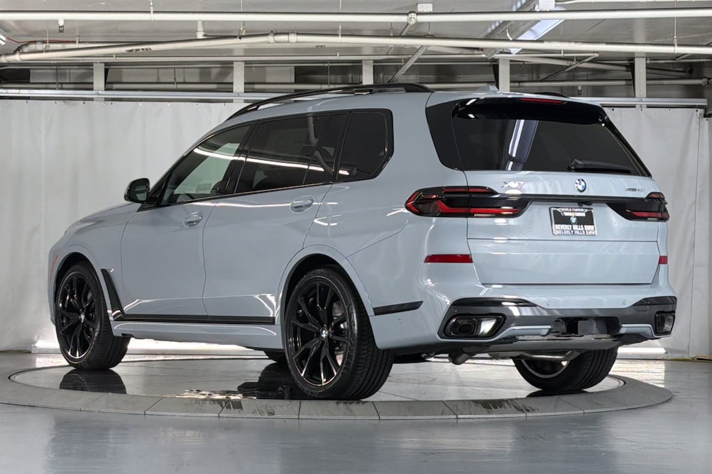 New 2027 BMW X7 xDrive40i SUV