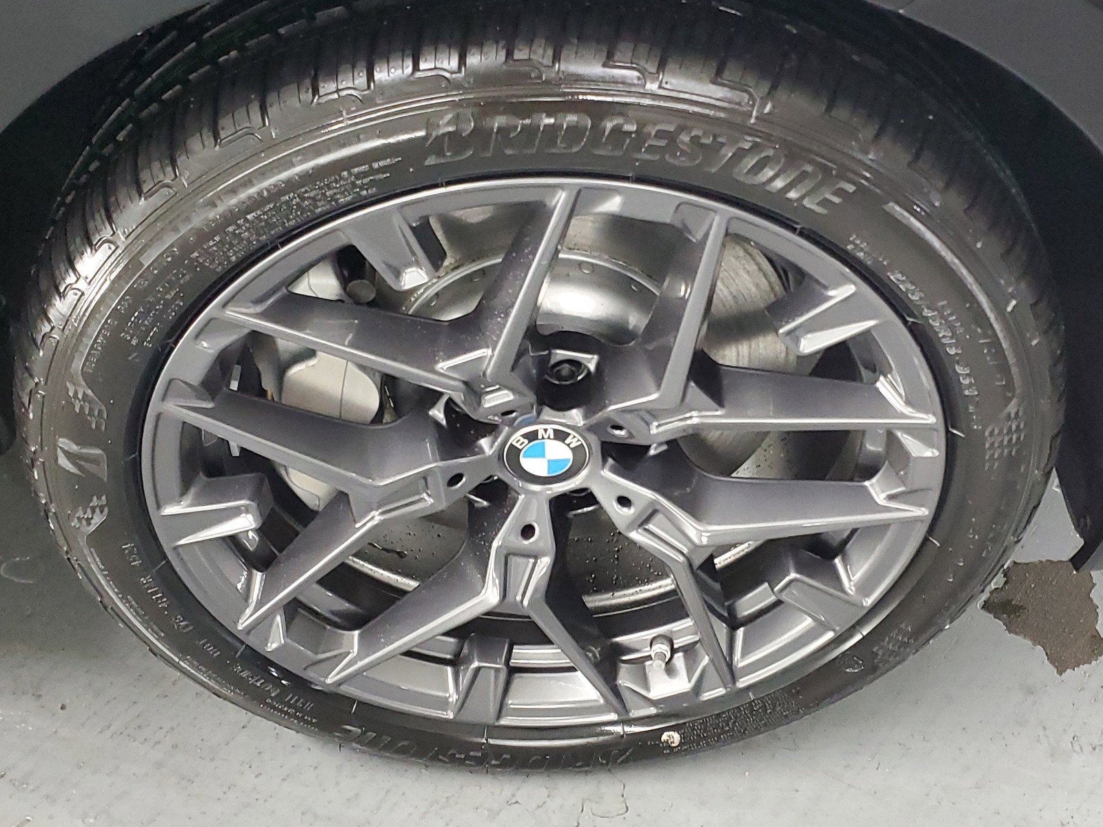 2025 Bmw 330i photo 3