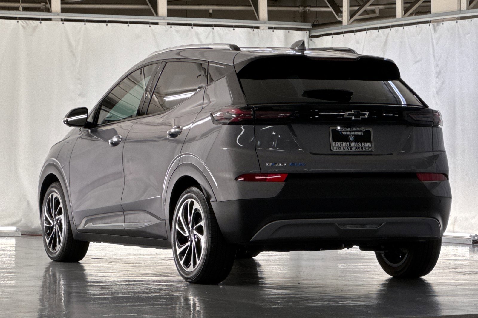 2023 Chevrolet Bolt EUV Premier photo 2