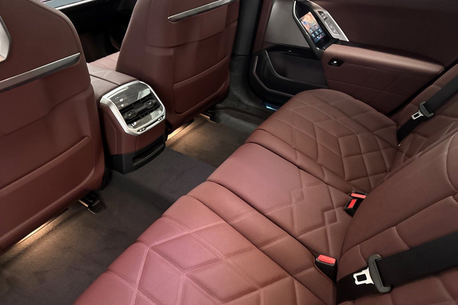 2025 BMW i7 60 - Photo 23