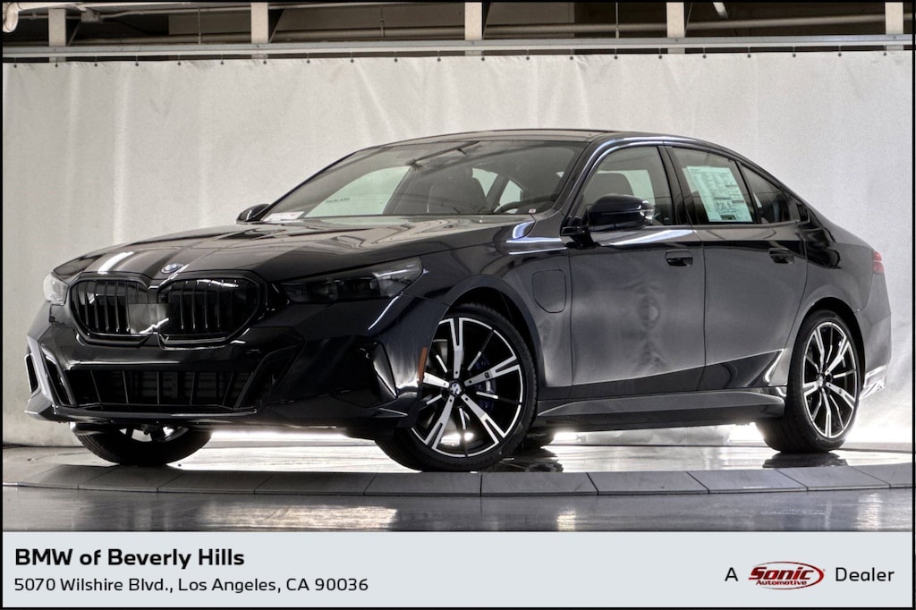 New 2027 BMW 550e xDrive Sedan
