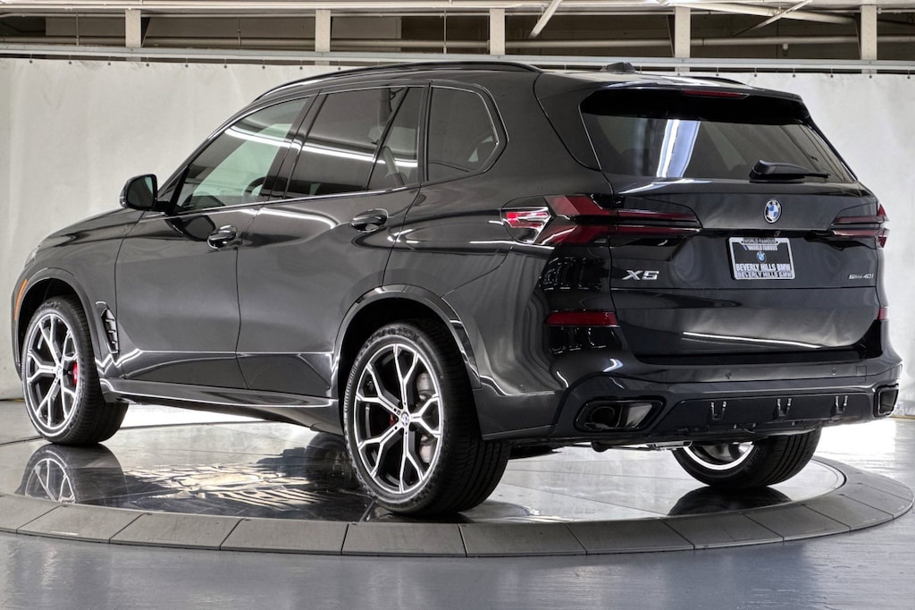 New 2026 BMW X5 sDrive40i SUV
