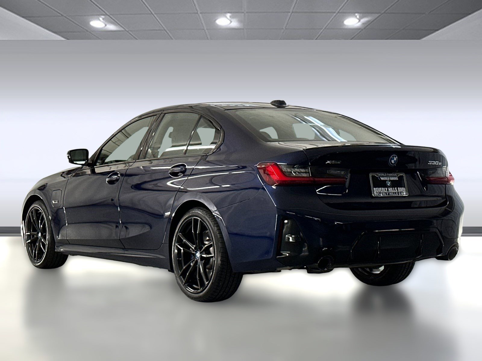 2023 Bmw 330e xDrive photo 3