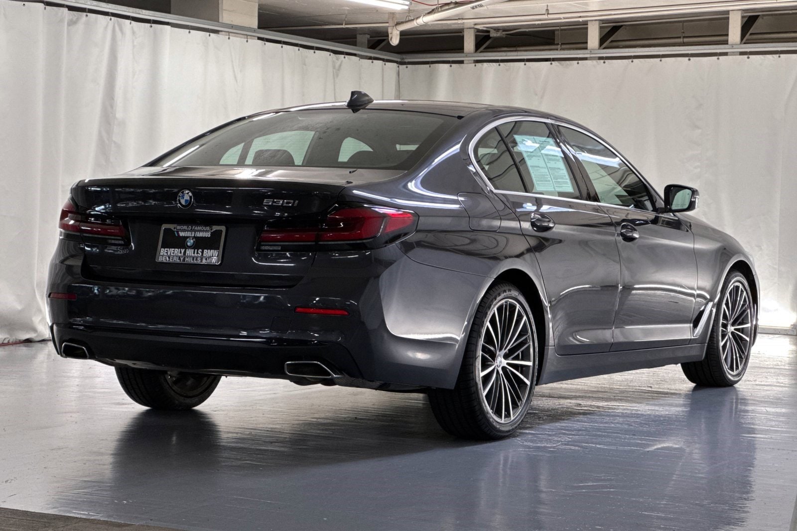 2023 BMW 530i photo 3