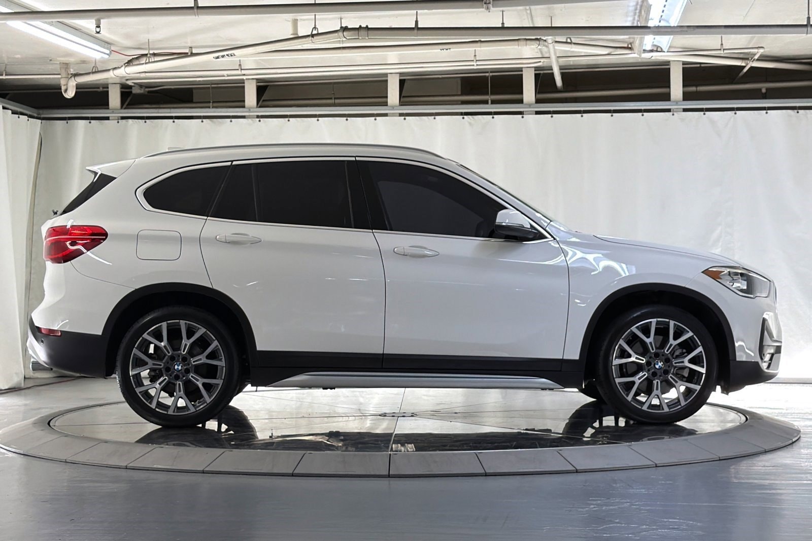 2021 BMW X1 photo 6