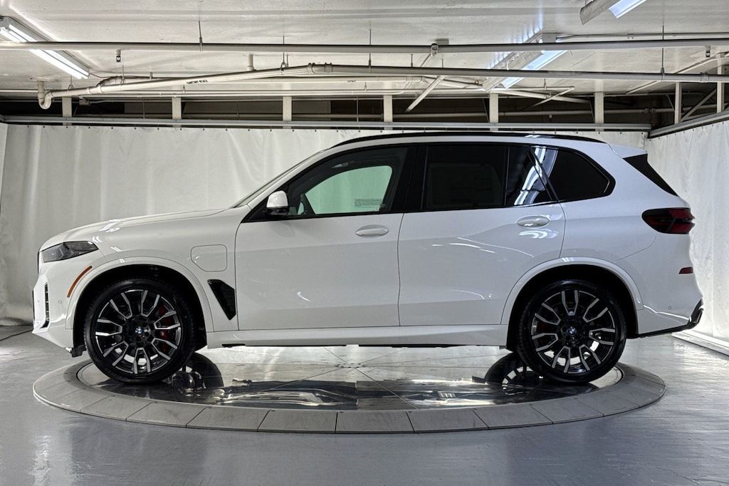 New 2026 BMW X5 PHEV xDrive50e SUV