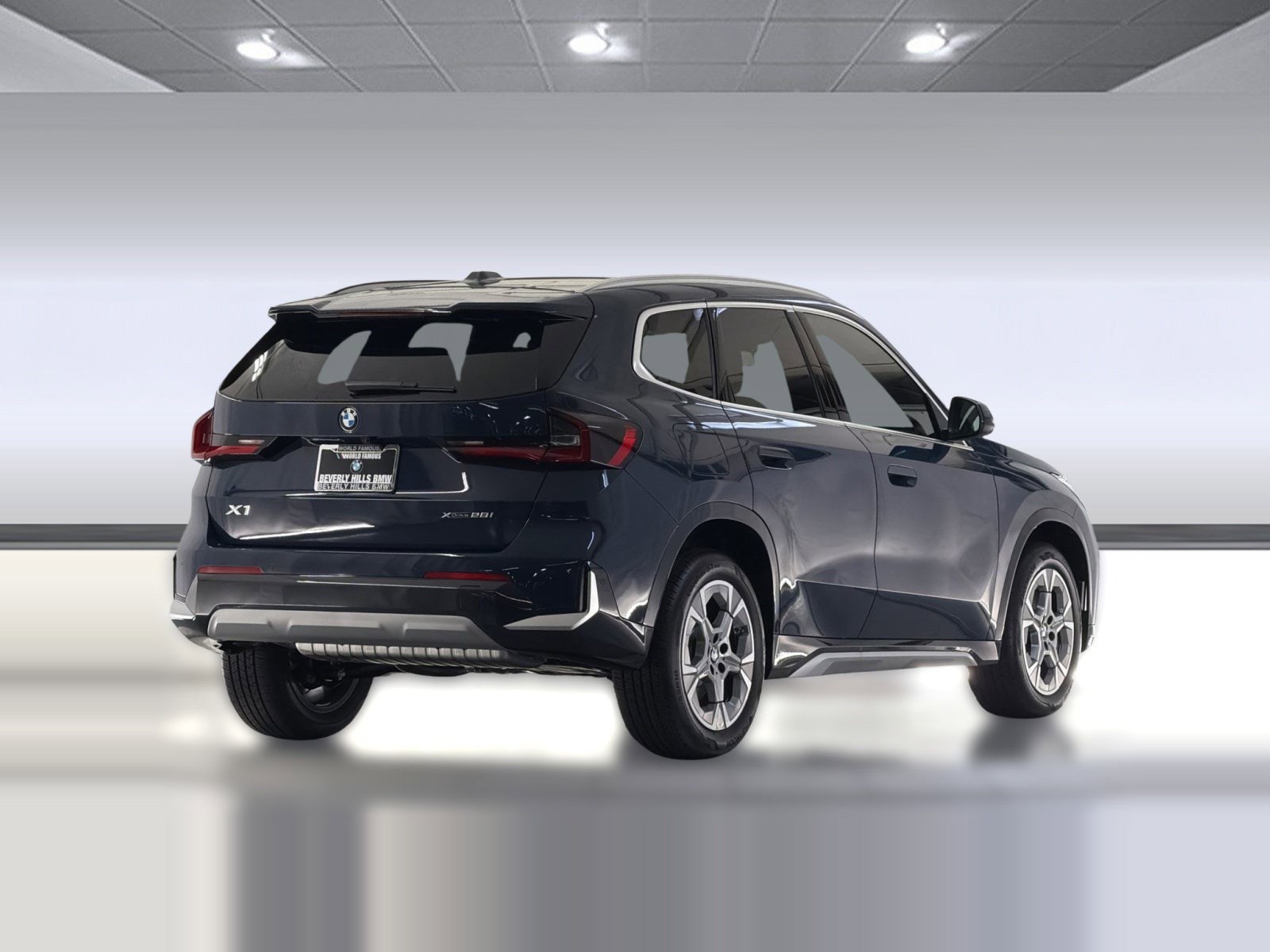 2026 BMW X1 xDrive28i photo 3