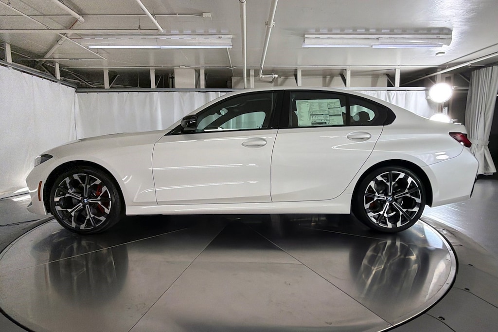 New 2026 BMW 330i Sedan