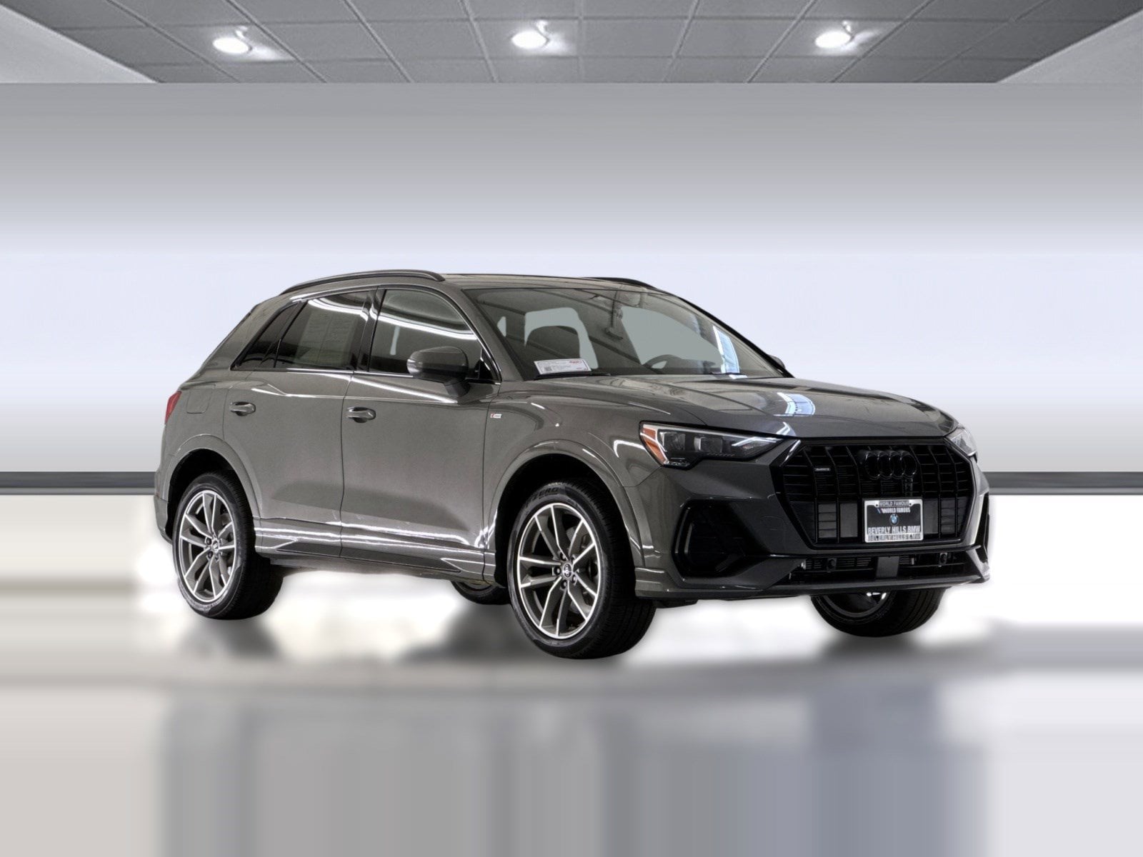 2022 Audi Q3 S line Premium photo 5