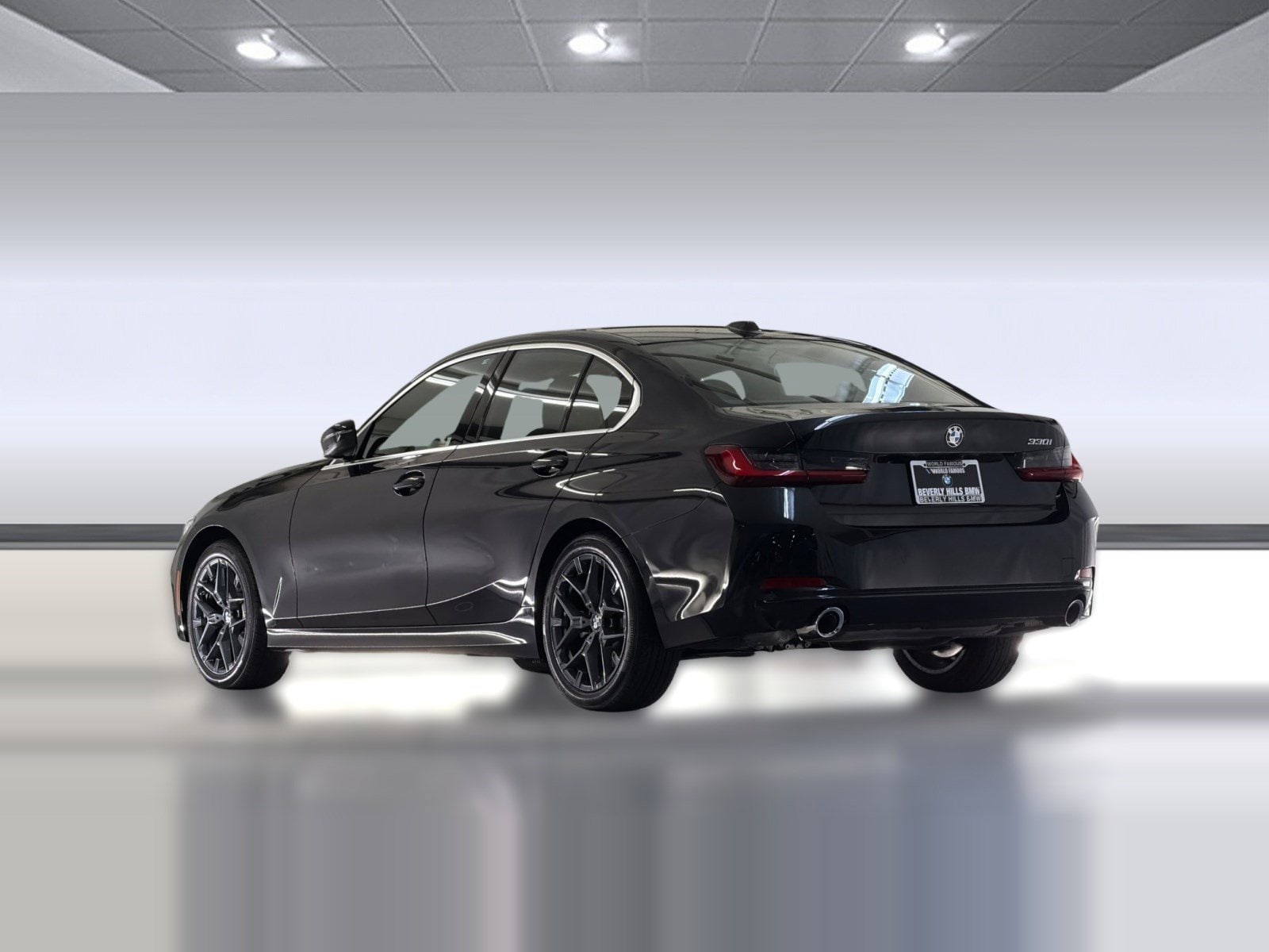 2025 BMW 330i photo 2