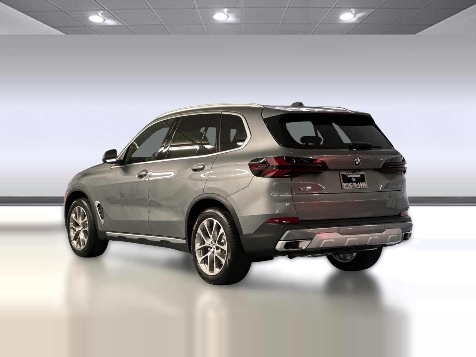 2026 BMW X5 sDrive40i photo 2