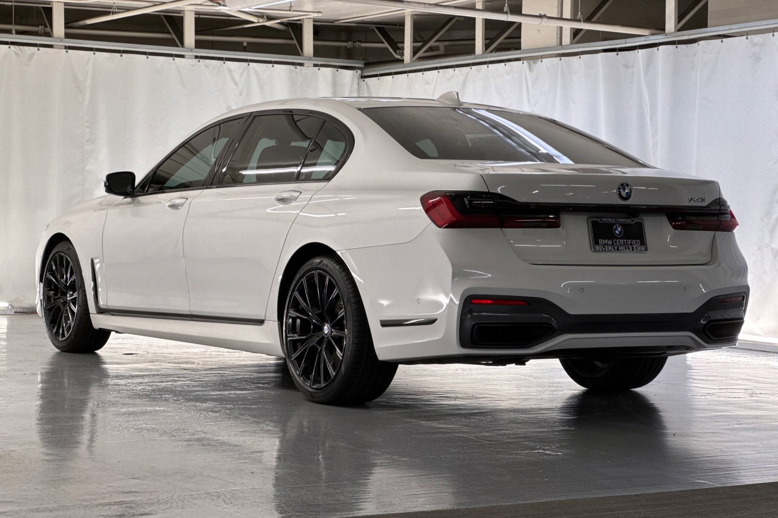 2022 Bmw 740i 7-Series photo 3