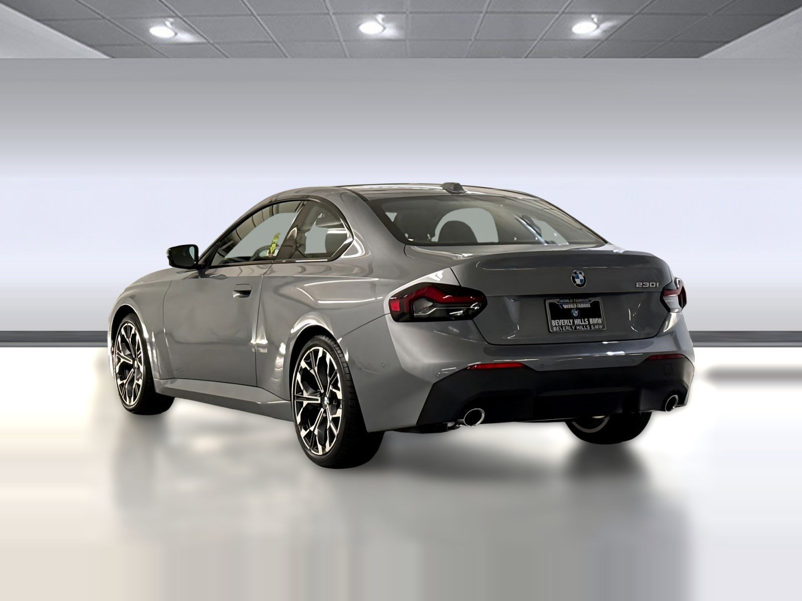 2025 BMW 230i photo 2